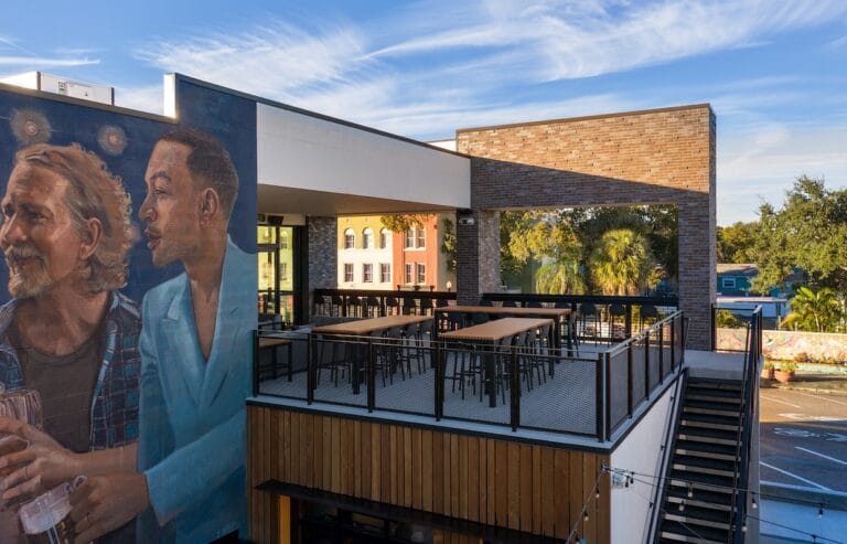 Experimental Hogg Bundle Espresso Glimmers in St. Pete on the HB Gold Bar