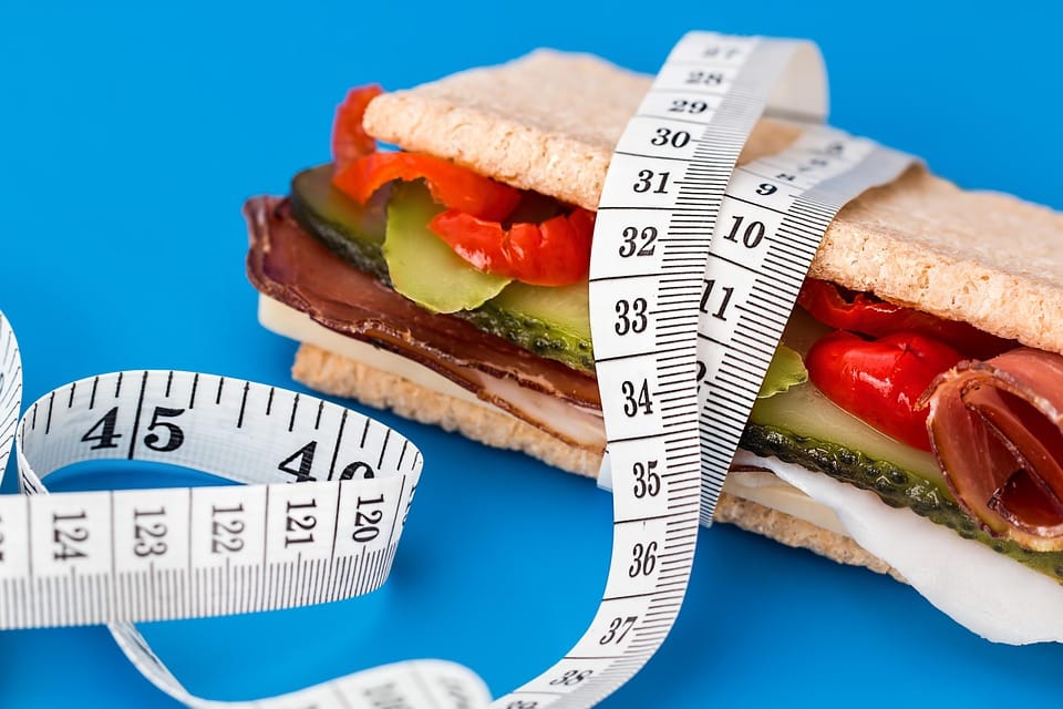 Eating Clean, Getting Lean: How Organic Foods Can Help You Slim Down Safely