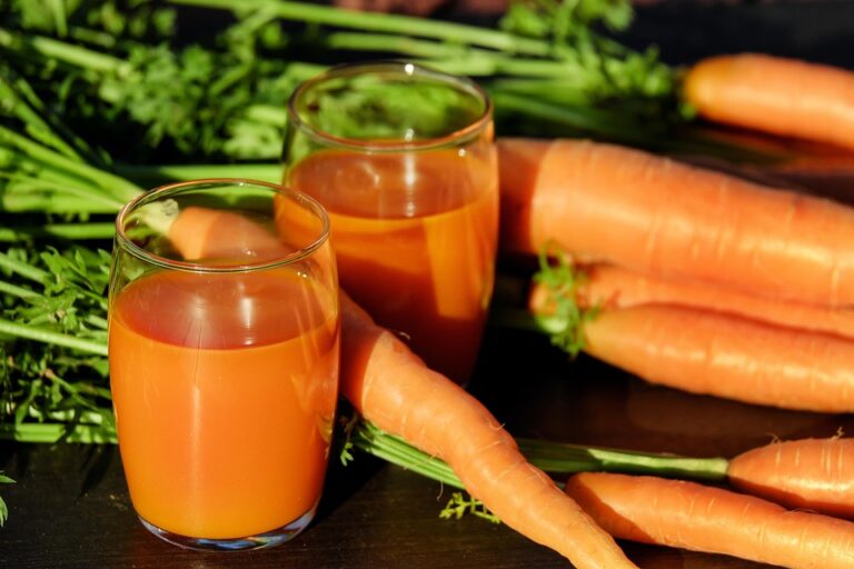 Flush Out Toxins and Feel Amazing with Detoxifying Juices