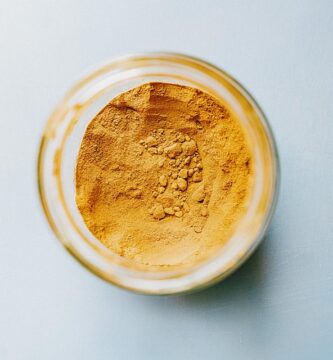 Going Au Naturel: Embracing the Benefits of Natural Ingredients in Your Beauty Routine Going Au Naturel: Embracing the Benefits of Natural Ingredients in Your Beauty Routine