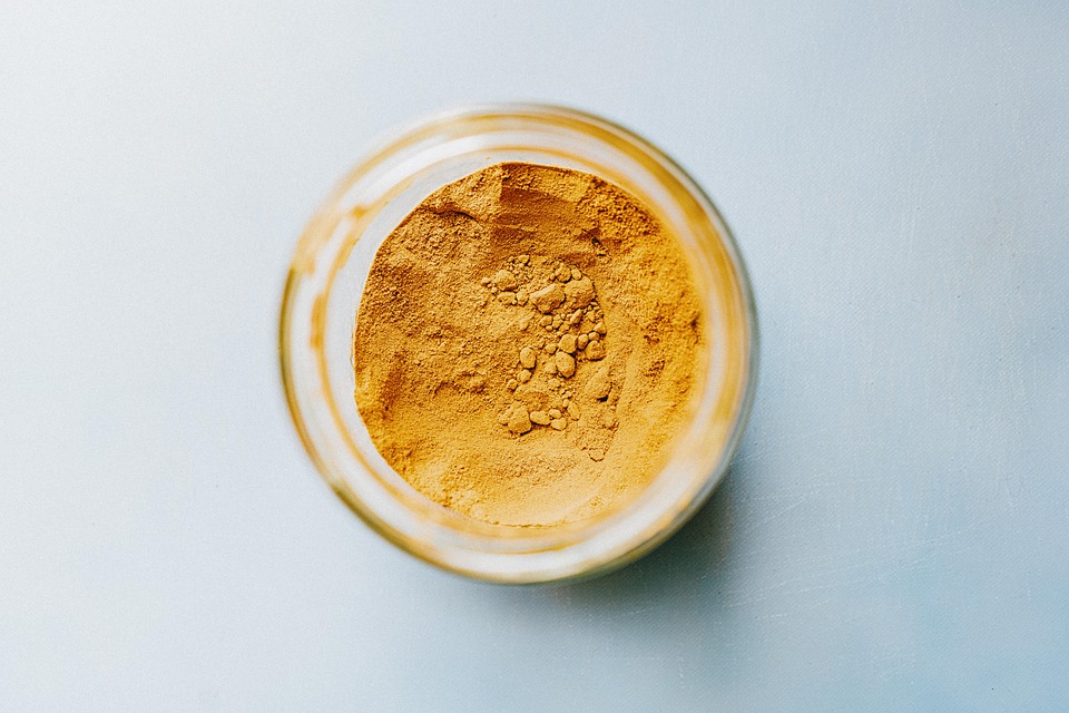 Going Au Naturel: Embracing the Benefits of Natural Ingredients in Your Beauty Routine